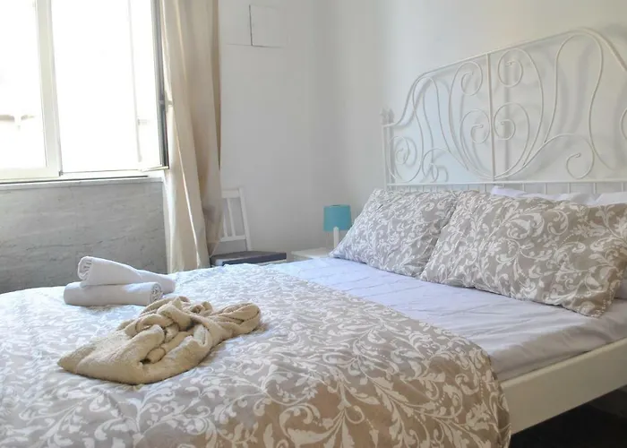 Sunrise Hostel & Rooms